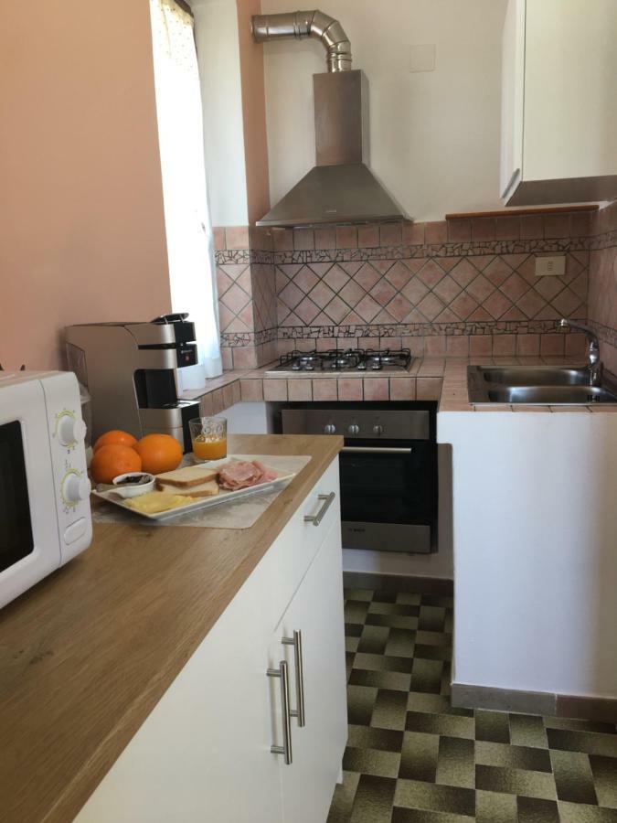 Il Ciliegio Apartment Monti Luaran gambar